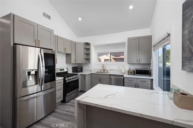 $600 | 618 East Buckthorn Street, Inglewood, CA 90301