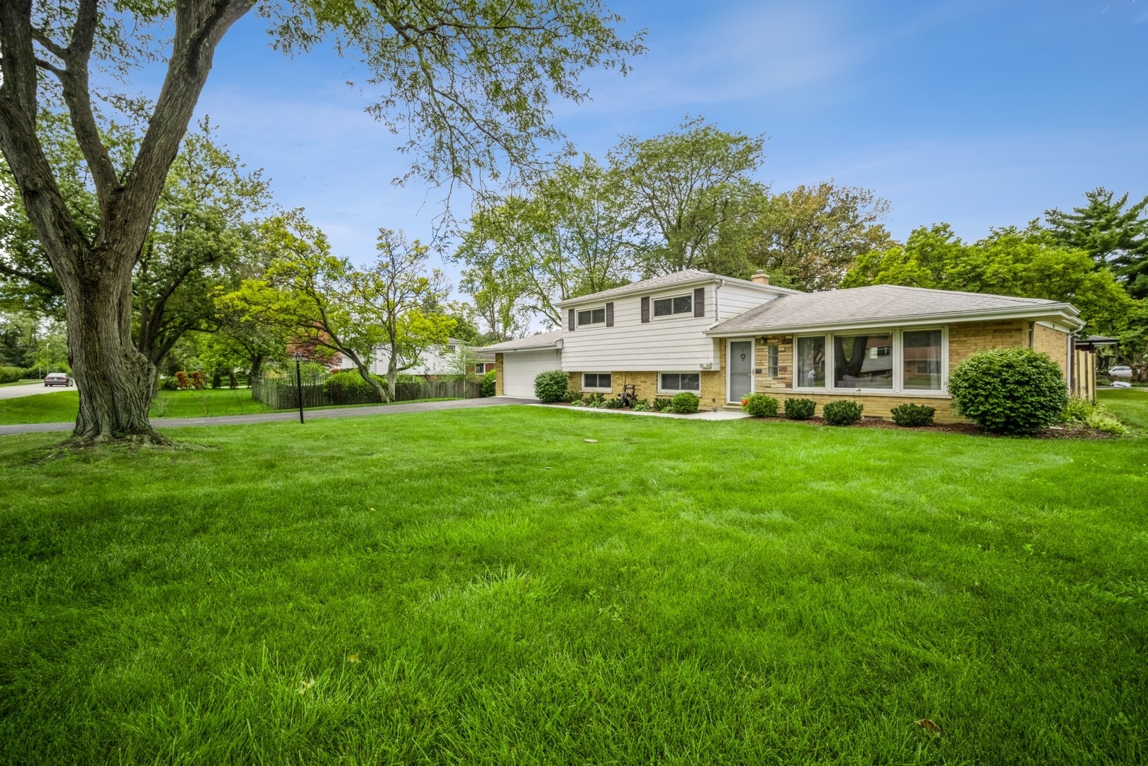 3807 Rugen Road Glenview, IL 60025 - Photo 1 of 12