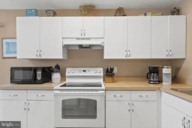 $446,000 | 30380 Crowley Drive, Unit 417, Ocean View, DE 19970