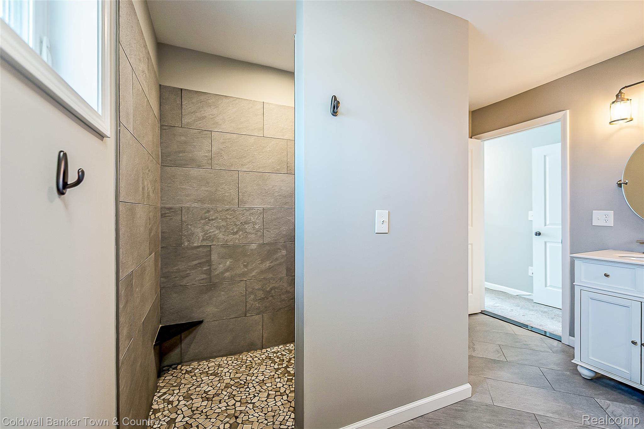 11634 Island Court Hartland, MI 48353 - Photo 41 of 56 DSC_33415-2.jpg