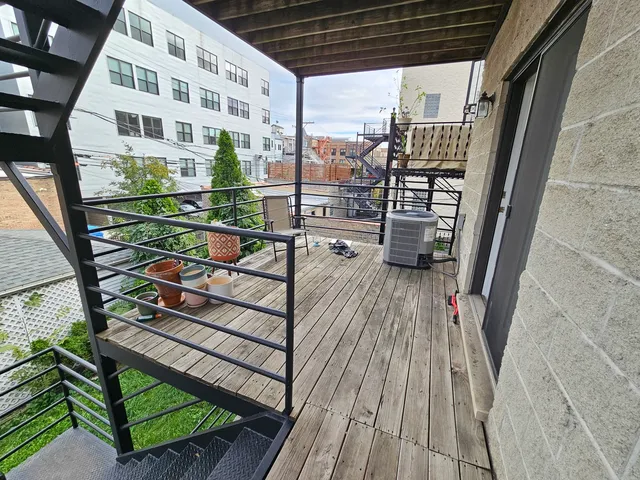 $3,100 | 1069 North Marshfield Avenue, Unit 2, Chicago, IL 60622