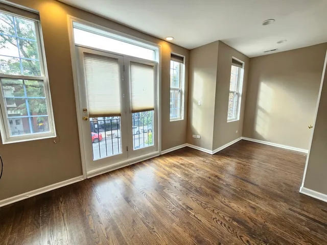 $3,100 | 1069 North Marshfield Avenue, Unit 2, Chicago, IL 60622