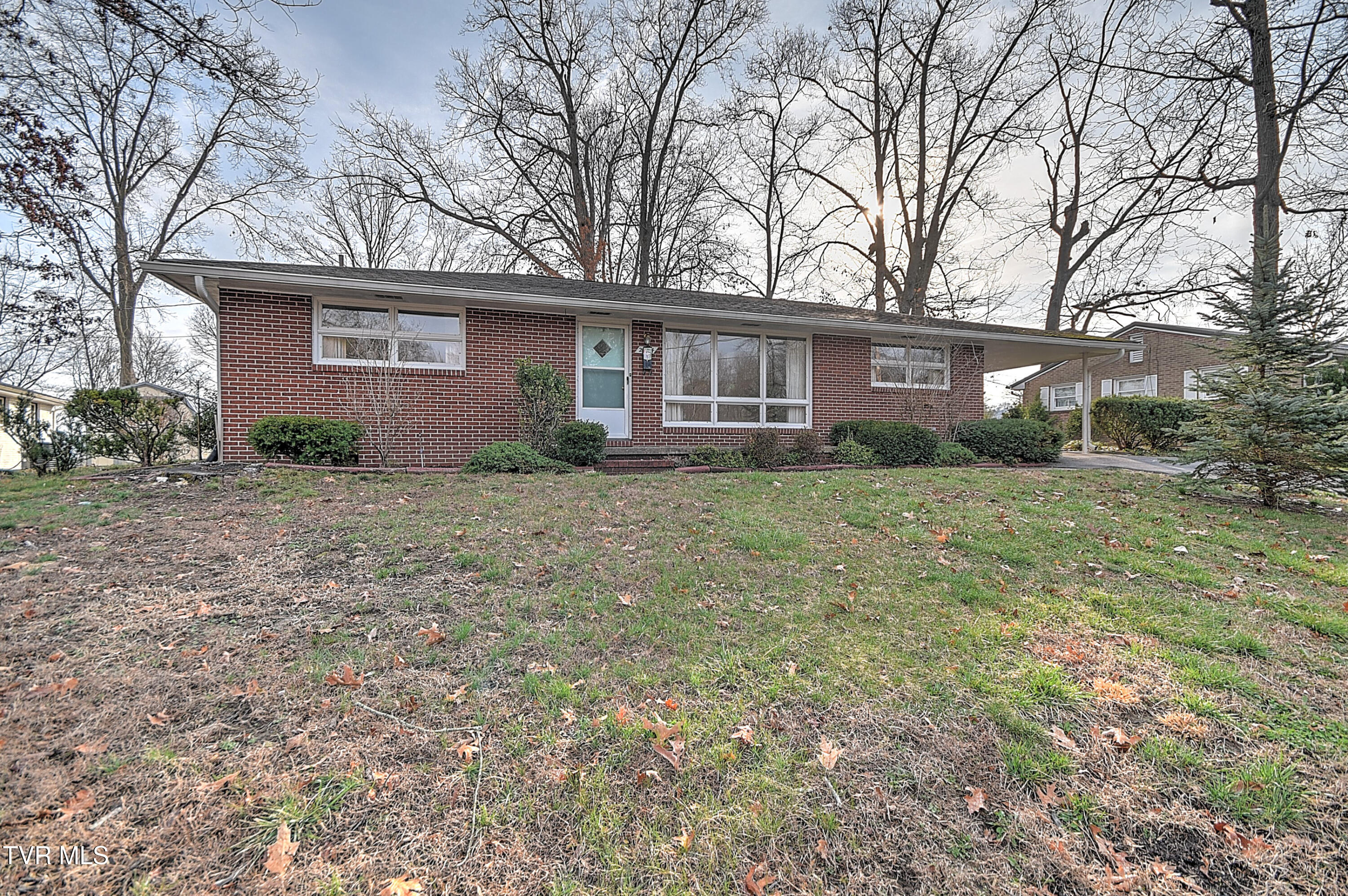2744 Circle View Kingsport, TN 37664 - Photo 3 of 31 2744 Circle View BJ-3