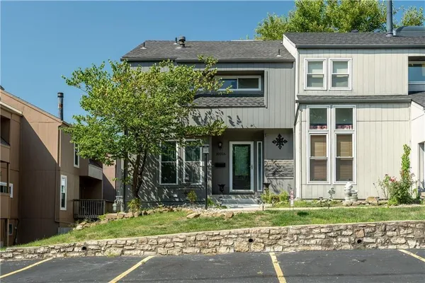 $250,000 | 10016 North Cherry Drive, Kansas City, MO 64155