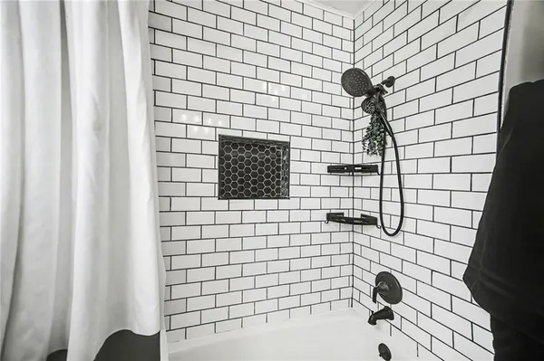 $250,000 | 10016 North Cherry Drive, Kansas City, MO 64155