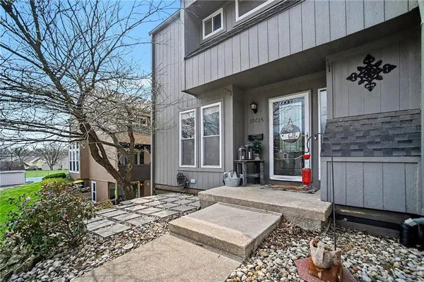 $250,000 | 10016 North Cherry Drive, Kansas City, MO 64155