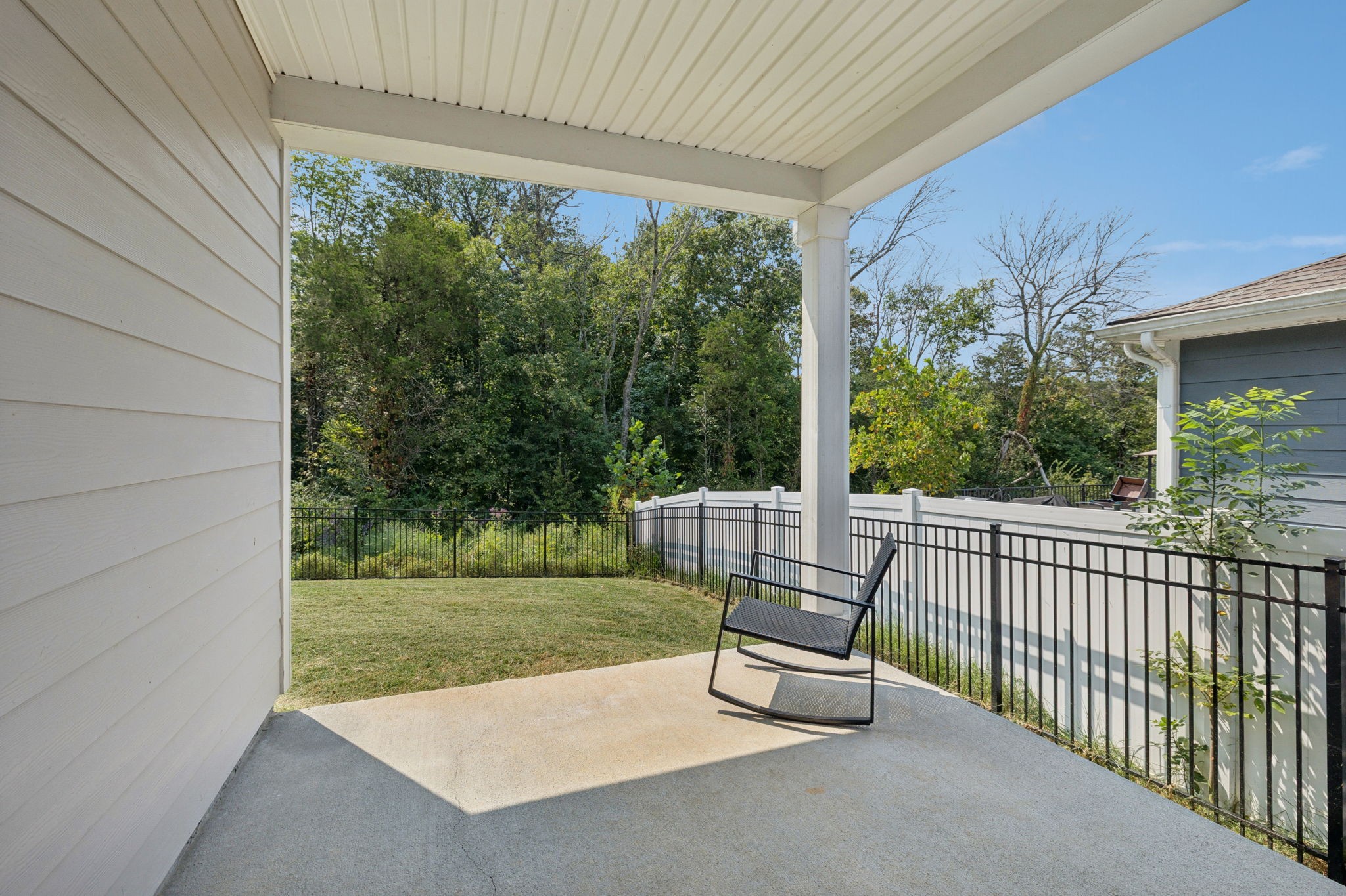 3316 Longstalk Road Antioch, TN 37013 - Photo 35 of 40 a view of a two chair in the balcony