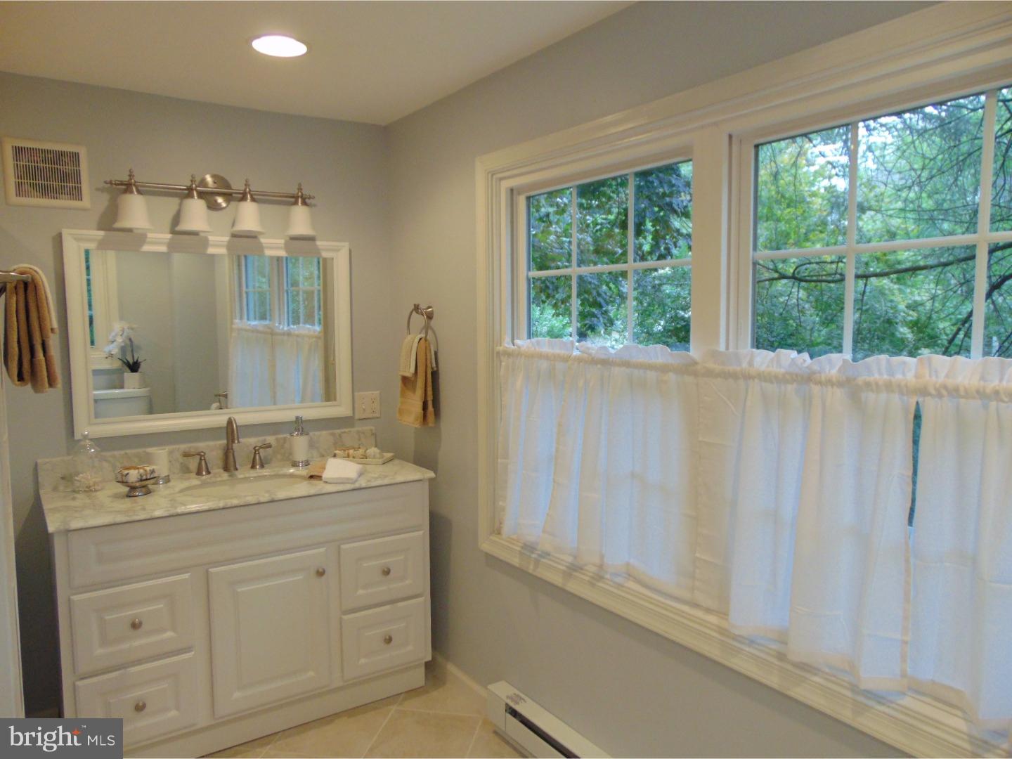 450 Bancroft Road Media, PA 19063 - Photo 19 of 24 Master Bathroom
