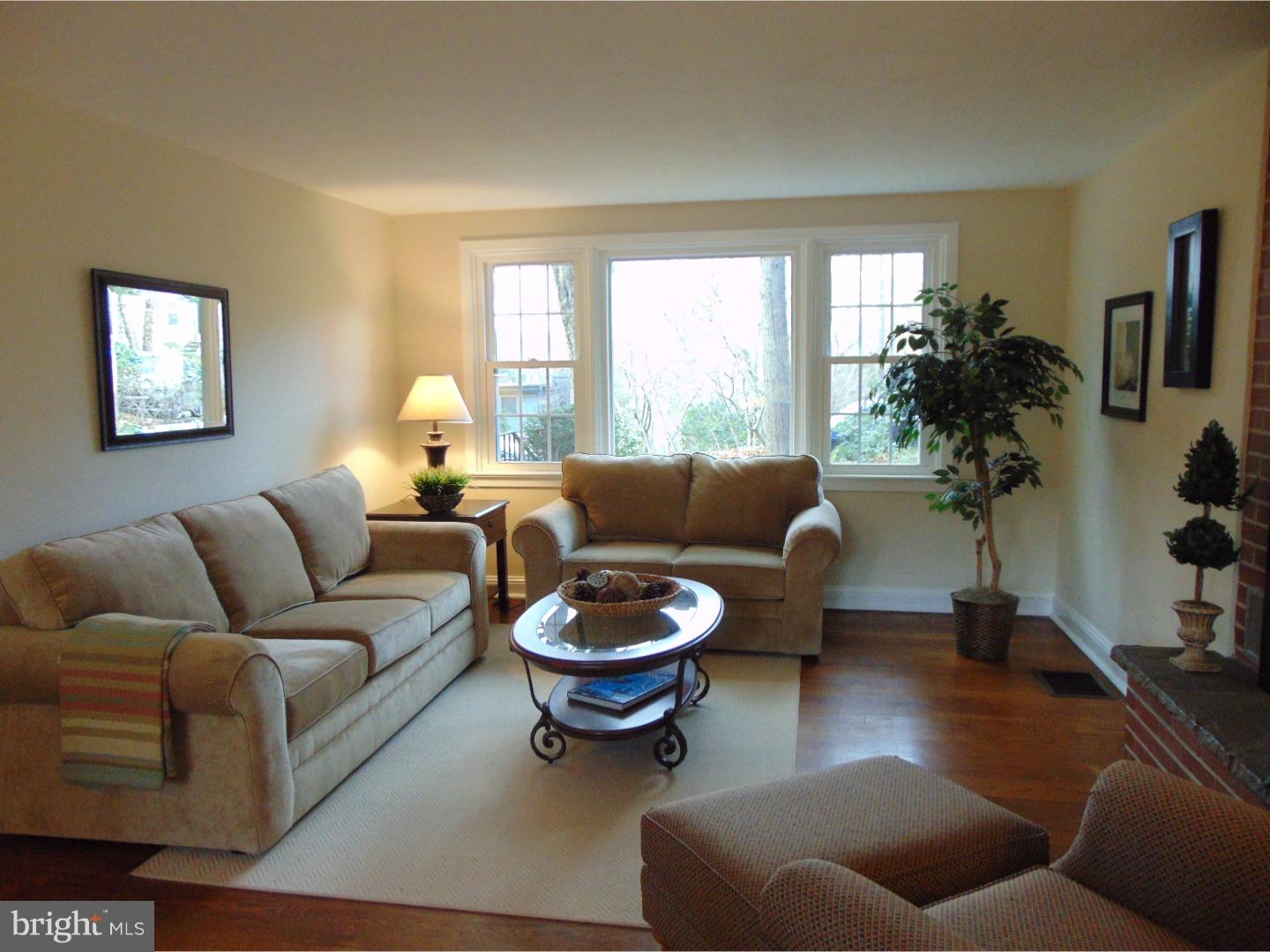 450 Bancroft Road Media, PA 19063 - Photo 5 of 24 Living Room