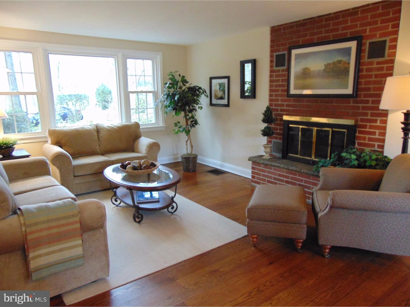 450 Bancroft Road Media, PA 19063 - Photo 6 of 24 Living Room