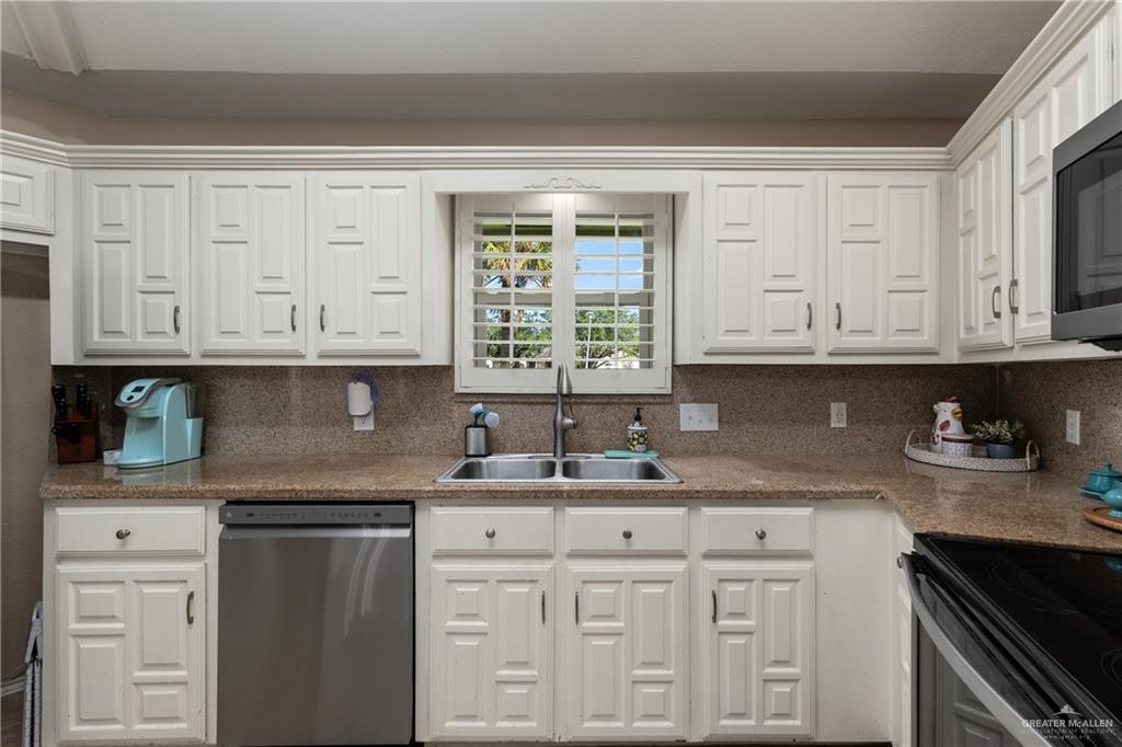 2732 Rhett Drive Pharr, TX 78577 - Photo 9 of 24