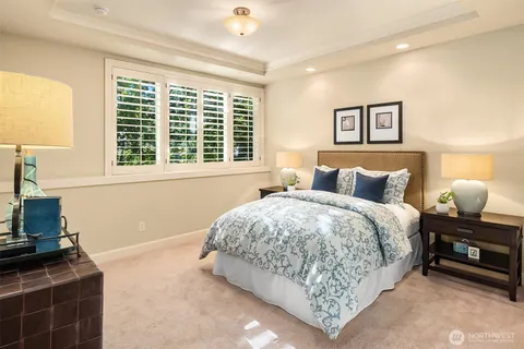 $5,995,000 | 1044 89th Avenue Northeast, Bellevue, WA 98004