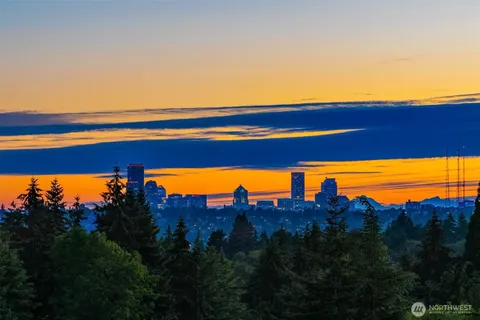 $5,995,000 | 1044 89th Avenue Northeast, Bellevue, WA 98004