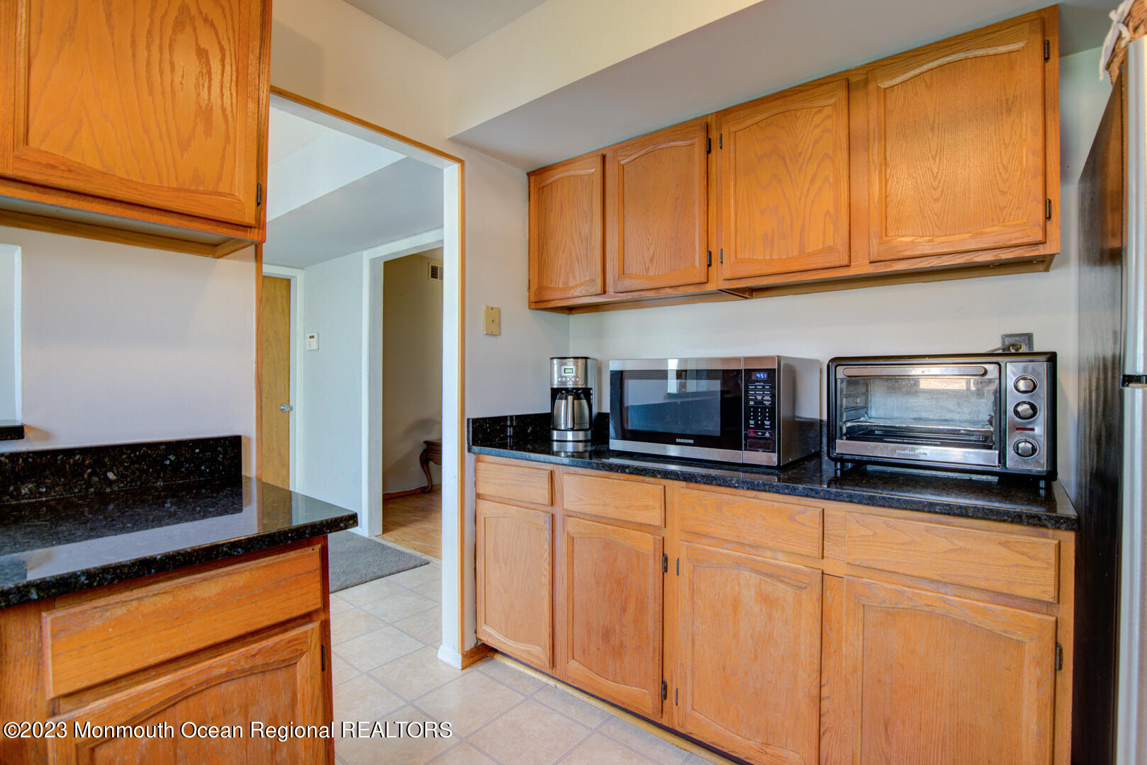 598 Lloyd Road Aberdeen, NJ 07747 - Photo 11 of 32 016(3)