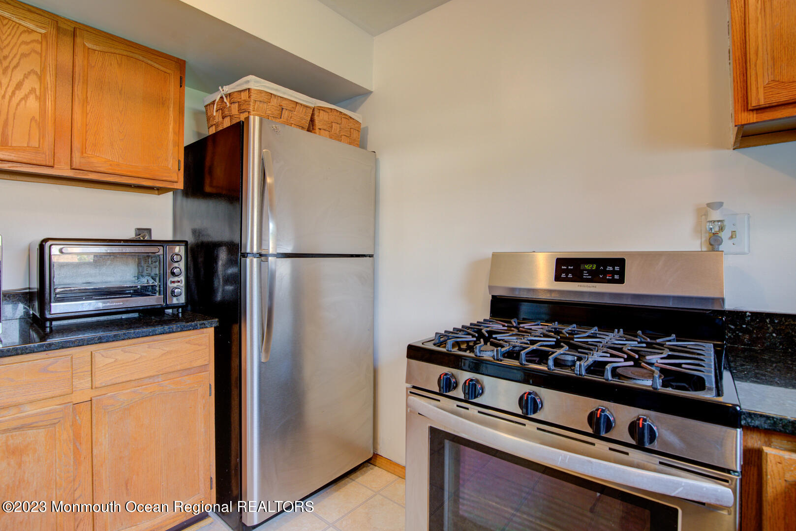 598 Lloyd Road Aberdeen, NJ 07747 - Photo 12 of 32 017(3)