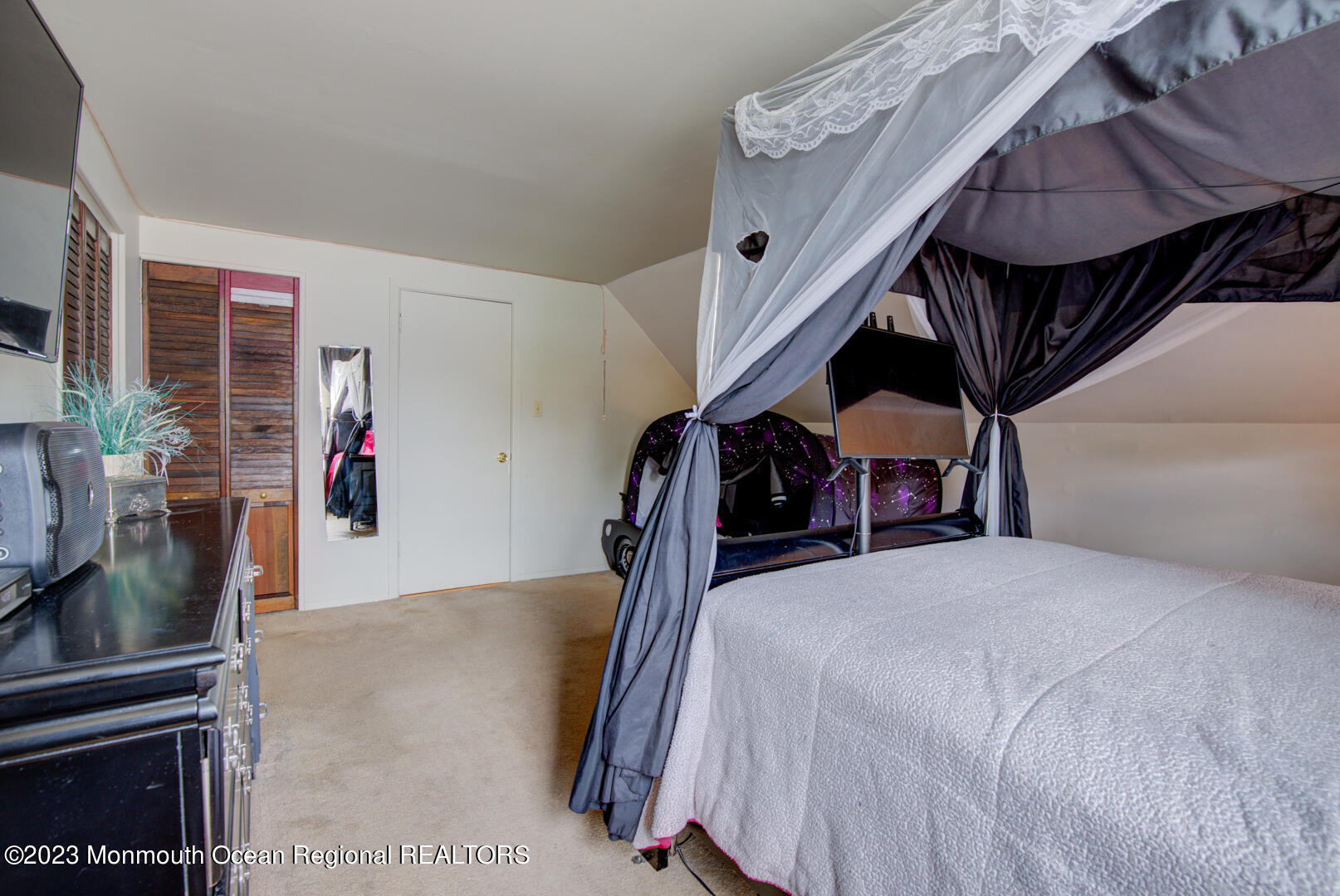 598 Lloyd Road Aberdeen, NJ 07747 - Photo 22 of 32 032(3)