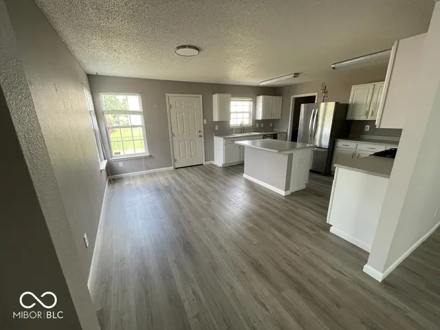 $1,950 | 10356 Split Rock Way, Indianapolis, IN 46234