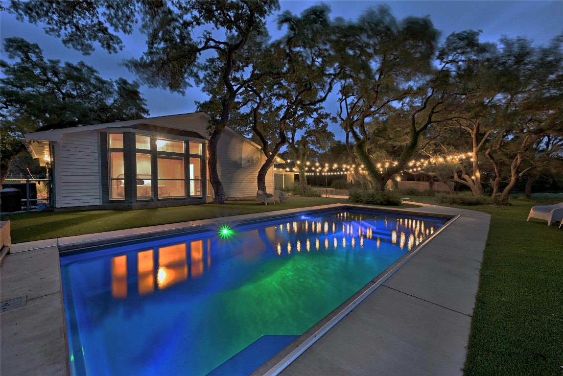 Experience this coveted hill country oasis, where luxury and tranquility converge