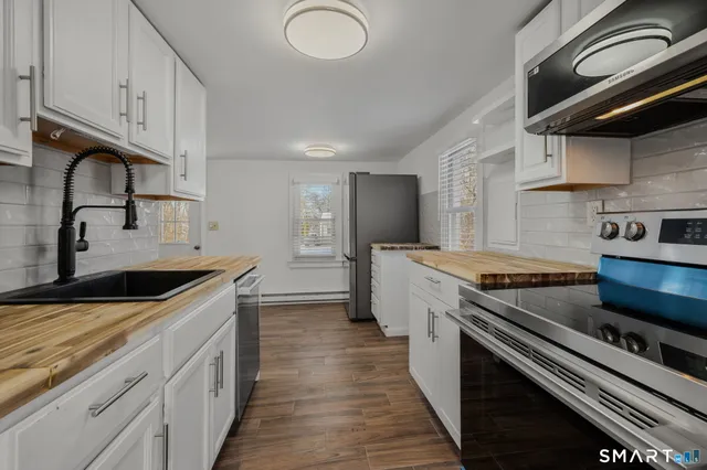 $2,000 | 127 Spithead Road, Waterford, CT 06385