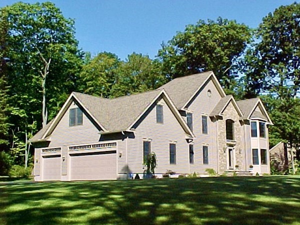 23 Stoneybrook Road Charlton, MA 01507 - Photo 1 of 39 Gallery Image 1