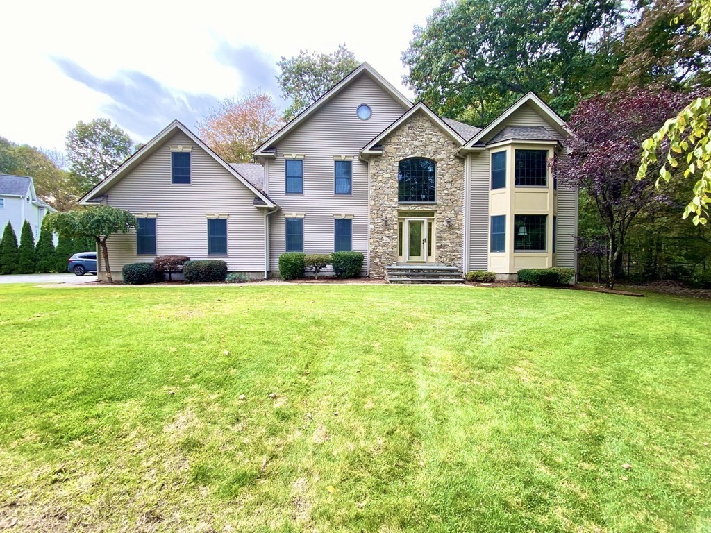 23 Stoneybrook Road Charlton, MA 01507 - Photo 3 of 39 Gallery Image 3