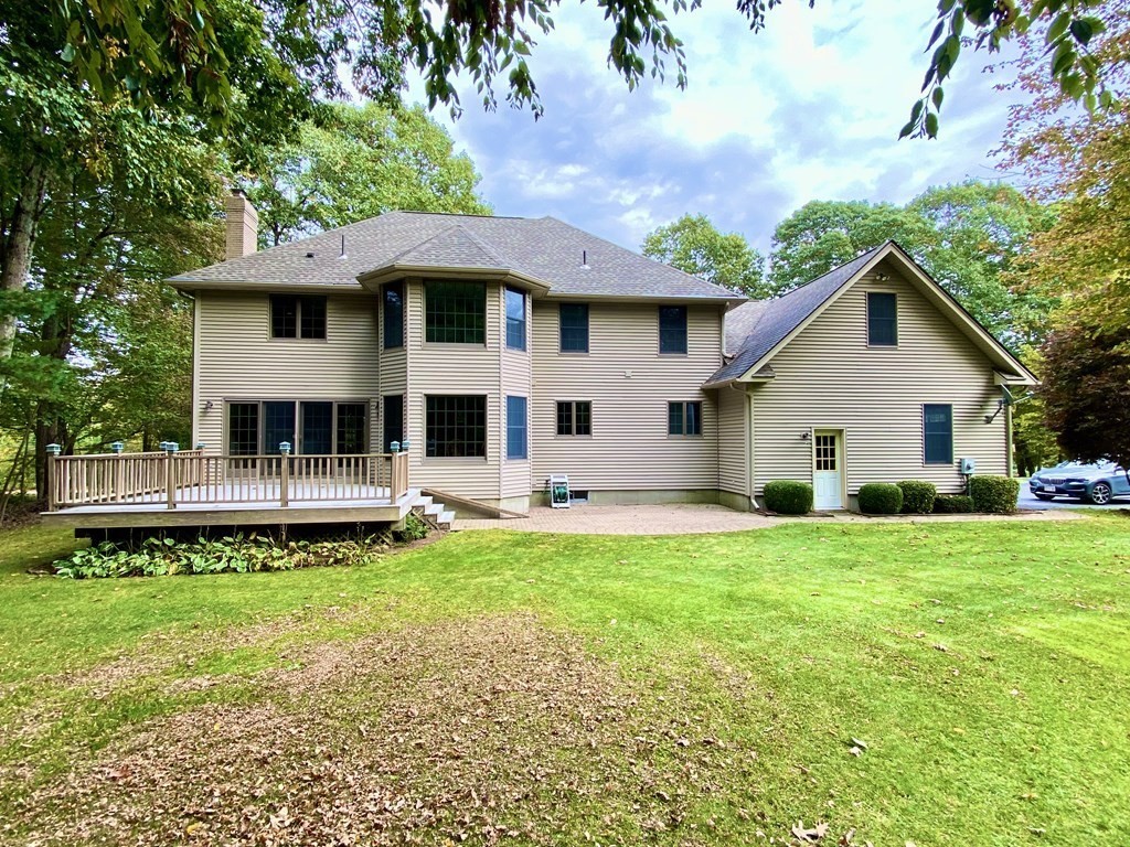 23 Stoneybrook Road Charlton, MA 01507 - Photo 5 of 39 Gallery Image 5