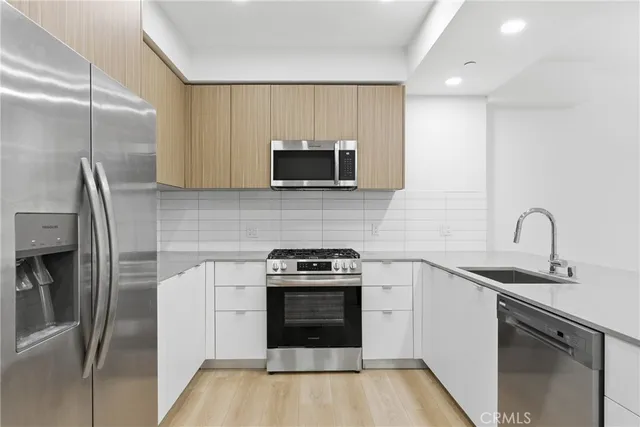 $5,200 | 12078 Guerin Street, Unit 101, Studio City, CA 91604