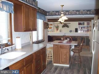 223 Sharrow Vale Road Delran, NJ 08075 - Photo 4 of 6
