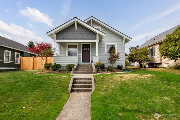 $589,000 | 2018 Oakes Avenue, Everett, WA 98201