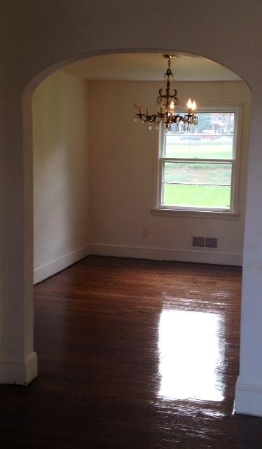 5322 Thornrose Road Roanoke, VA 24012 - Photo 8 of 17 interior (1)