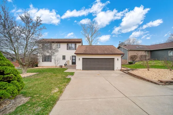 $499,900 | 14083 Grandview Drive, Cement City, MI 49233