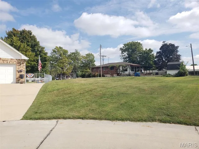 $60,000 | 8706 Fatima Drive, St. Louis, MO 63123