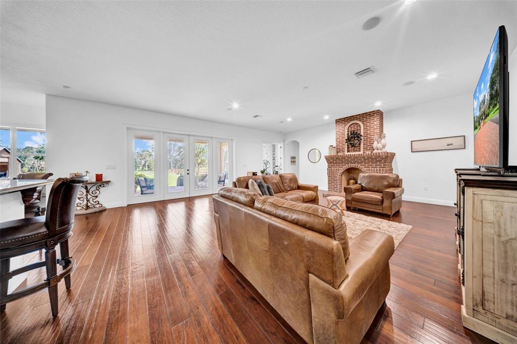 17930 Dorman Road Lithia, FL 33547 - Photo 11 of 79 Gallery Image 11