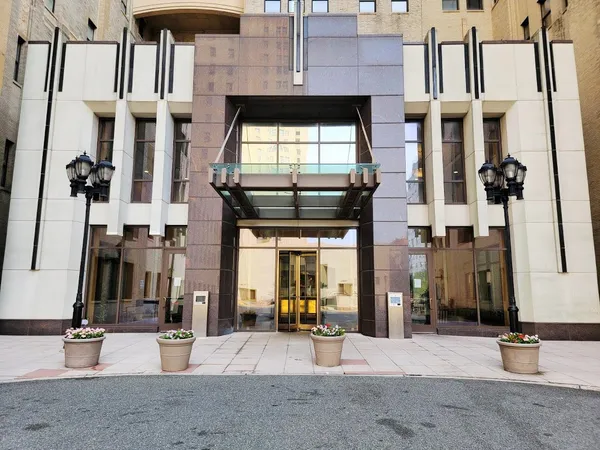 $3,300 | 4 Beacon Way, Unit 1613, Jersey City, NJ 07304