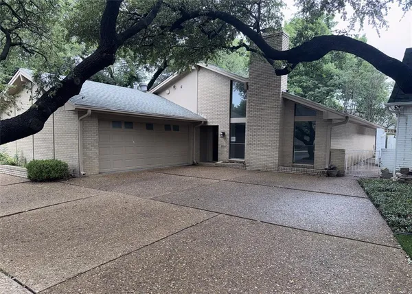 $3,500 | 3801 Brookhaven Circle, Fort Worth, TX 76109