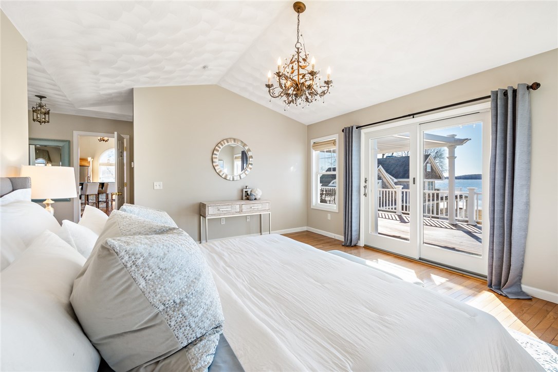 8 Melbourn Road Warwick, RI 02886 - Photo 18 of 40