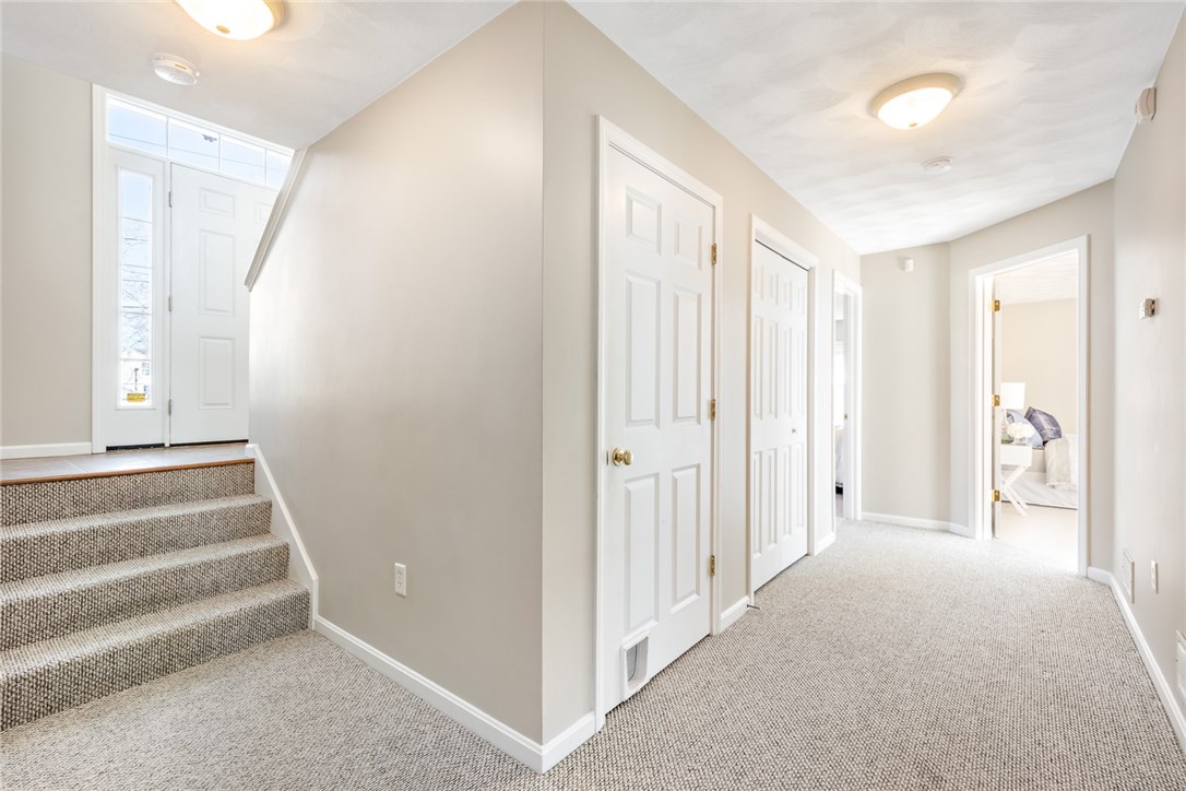 8 Melbourn Road Warwick, RI 02886 - Photo 23 of 40