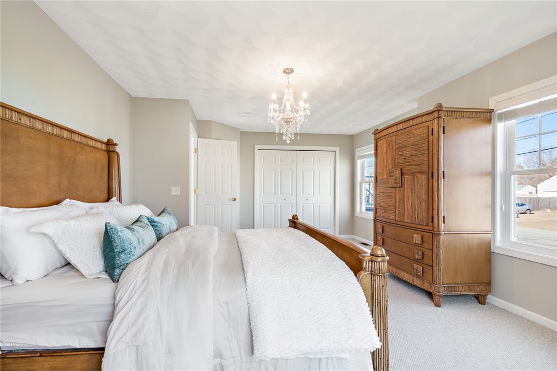 8 Melbourn Road Warwick, RI 02886 - Photo 28 of 40