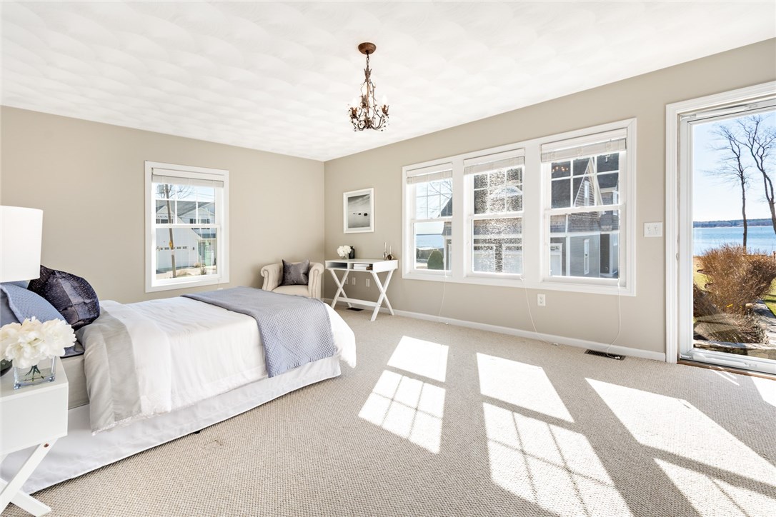 8 Melbourn Road Warwick, RI 02886 - Photo 29 of 40