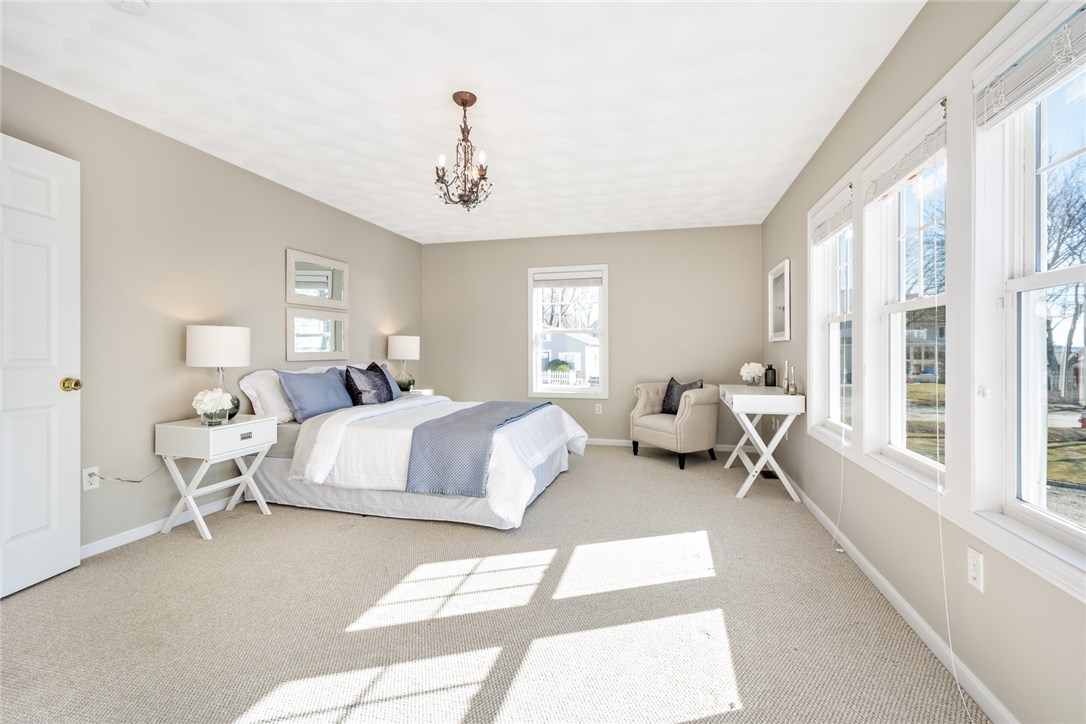8 Melbourn Road Warwick, RI 02886 - Photo 30 of 40