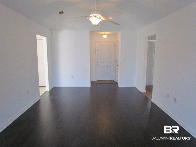 1784 Abbey Loop Foley, AL 36535 - Photo 3 of 12 Living Room