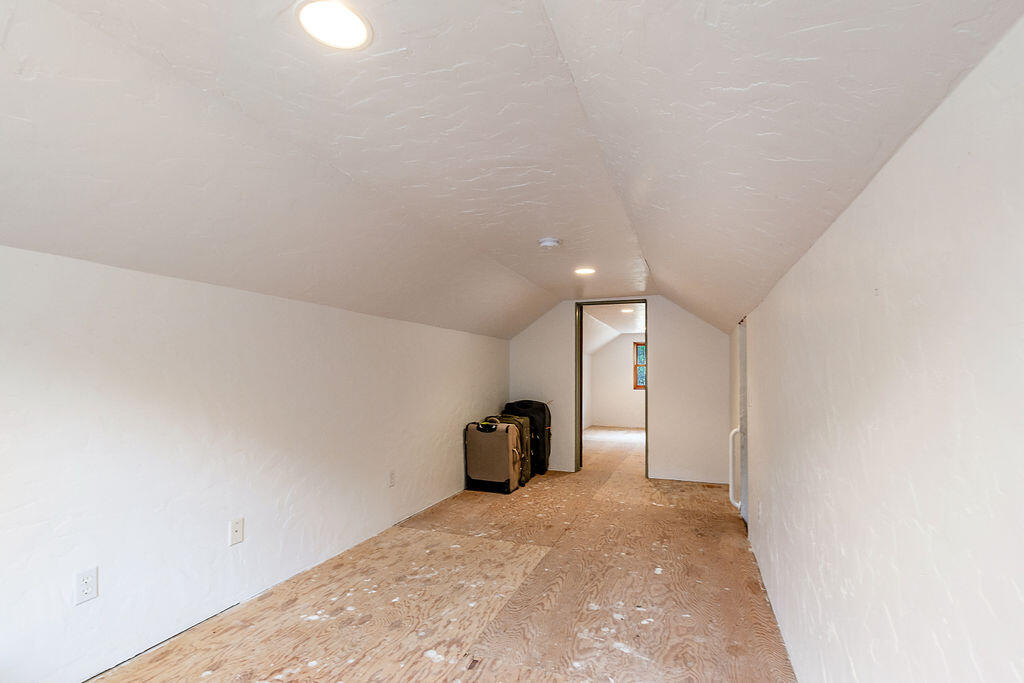 2245 Colestin Road Ashland, OR 97520 - Photo 60 of 69 ApexCR(65)
