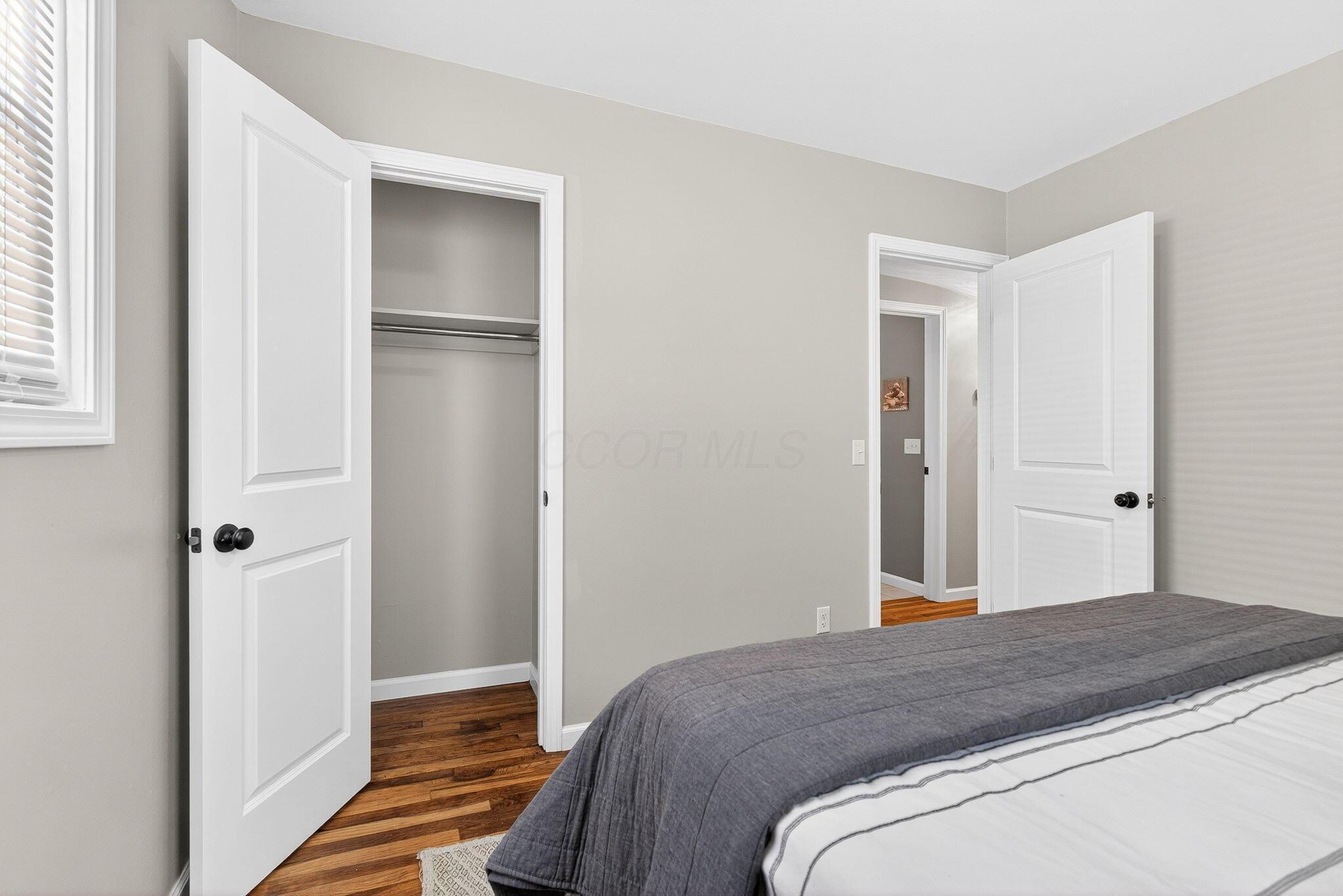 5274 Sinclair Road Columbus, OH 43229 - Photo 13 of 31