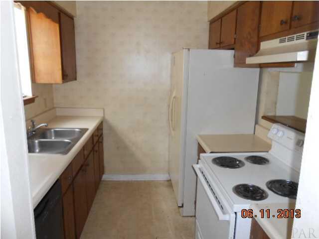 7250 Hilburn Road, Unit 3 Pensacola, FL 32504 - Photo 3 of 7 Gallery Image 3