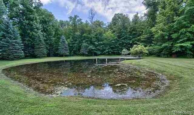 24400 Armada Center Road Armada, MI 48005 - Photo 27 of 30 31172059-26.JPG