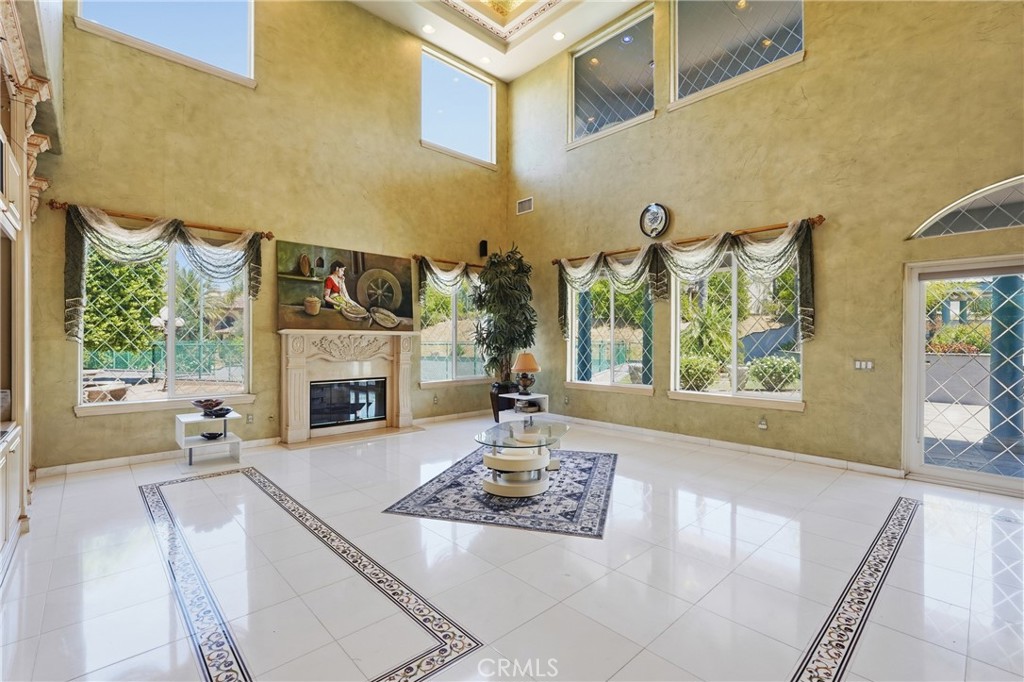 7252 Boice Lane Riverside, CA 92506 - Photo 20 of 59 Family room