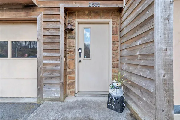 $184,900 | 2615 Glade Drive Southeast, Christiansburg, VA 24073