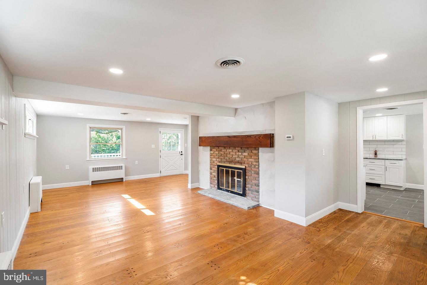 1235 Reiff Road Lansdale, PA 19446 - Photo 4 of 42 Gallery Image 4