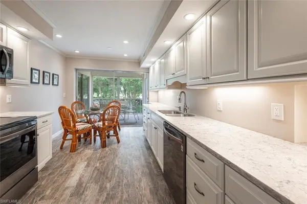 $3,500 | 241 Palm River Boulevard, Unit C202, Naples, FL 34110