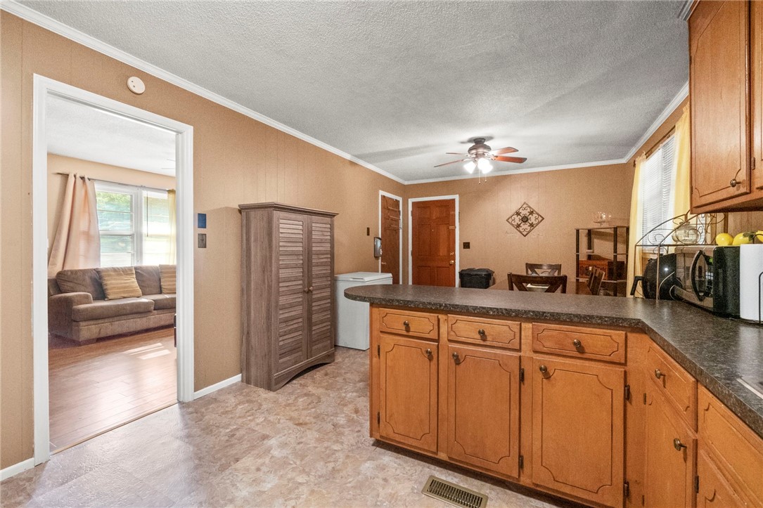 610 West Pinedale Road Anderson, SC 29626 - Photo 8 of 29